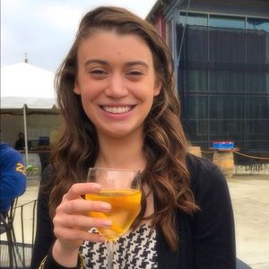 Meet your Posher, Danielle